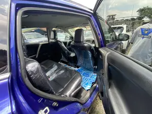 Toyota RAV4 2015 Blue
