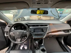 Toyota Avalon XLE Sedar FWD (3.5L 6cyl 6A) 2013 Black
