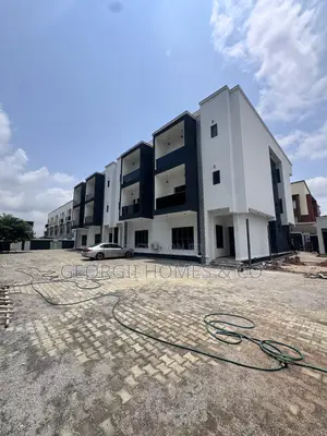 4bdrm Townhouse/Terrace in Jahi for sale