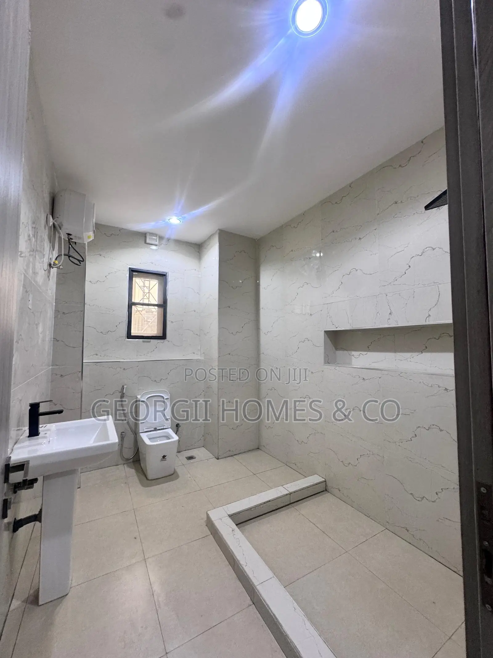 4bdrm Townhouse/Terrace in Jahi for sale