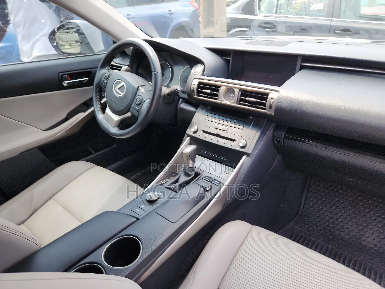 Lexus IS 300 AWD 2017 Silver