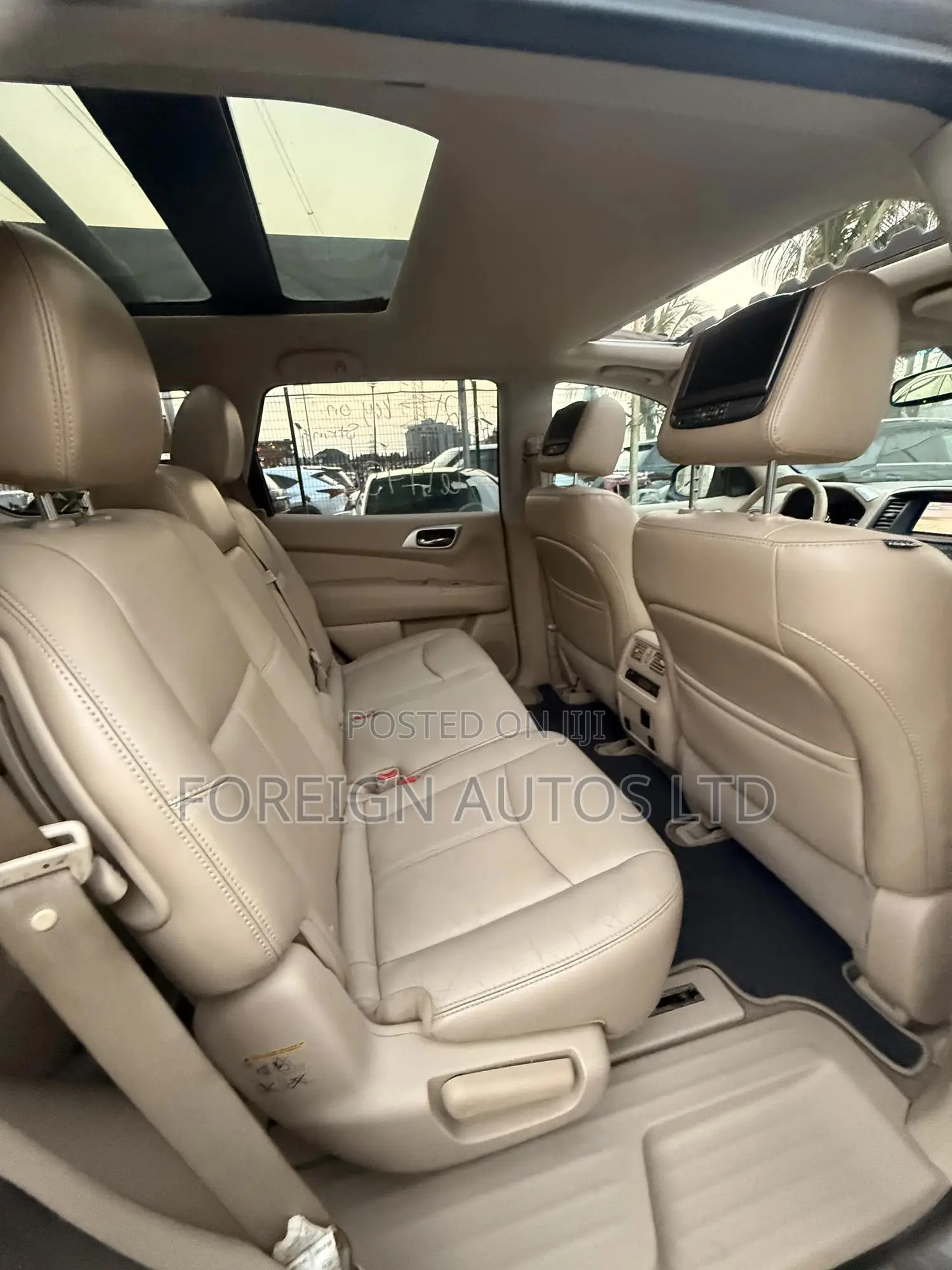 Nissan Pathfinder 2014 Brown
