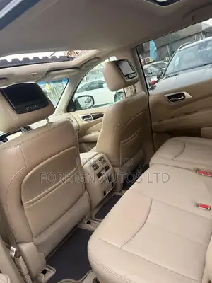 Nissan Pathfinder 2014 Brown