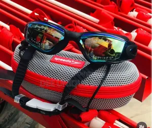 Speedo Professional Swimming Goggles With Case