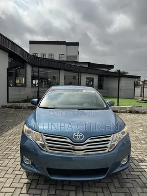 Toyota Venza AWD 2010 Blue