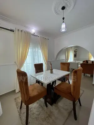 5 Bedroom Apartment