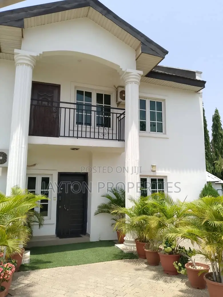 5 Bedroom Apartment