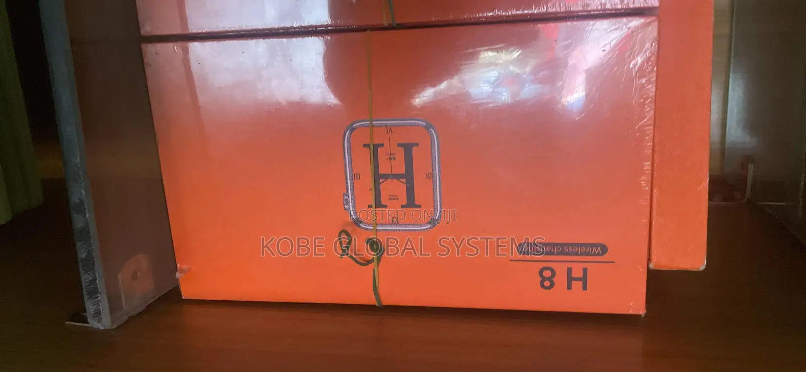 H8 Wireless Charging Smart Watch
