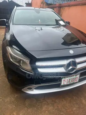 Mercedes-Benz GLA 250 2016 Black