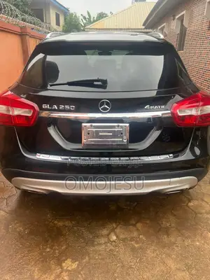Mercedes-Benz GLA 250 2016 Black