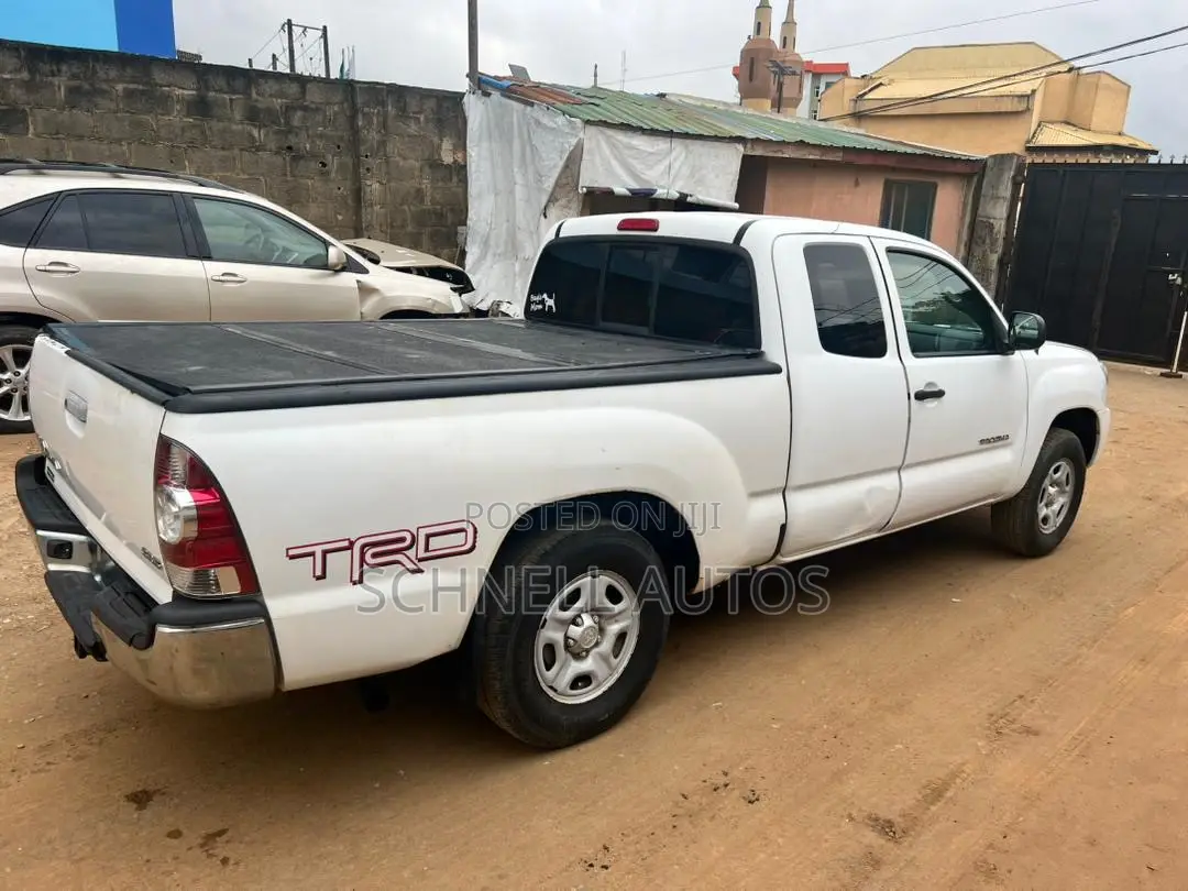 Toyota Tacoma 2012 White
