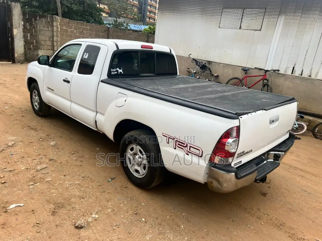 Toyota Tacoma 2012 White