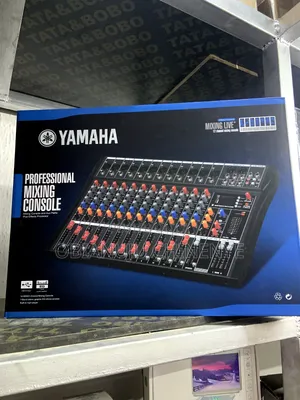 Yamaha 12 Channel Flat Mixer Ct-12s Console