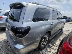Toyota Sequoia 2013 Silver