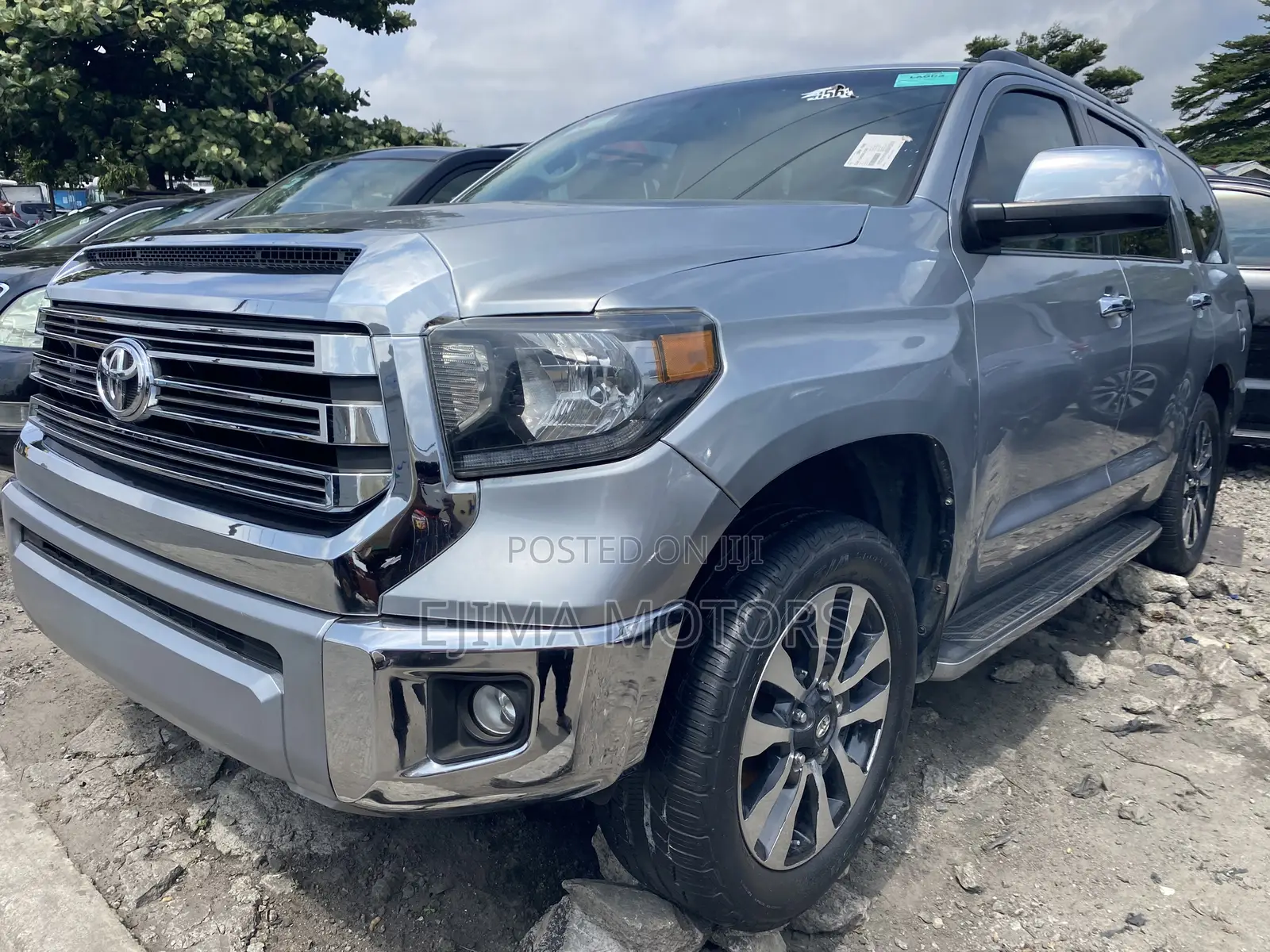 Toyota Sequoia 2013 Silver