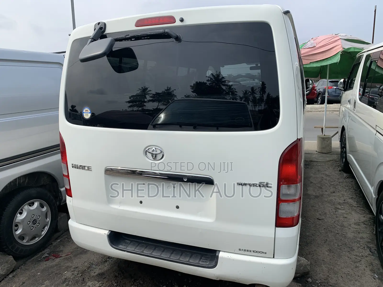 Toyota HiAce 2012 White