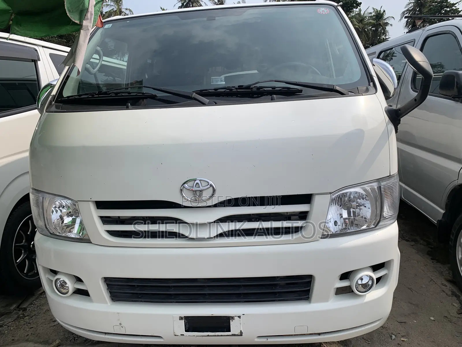 Toyota HiAce 2012 White