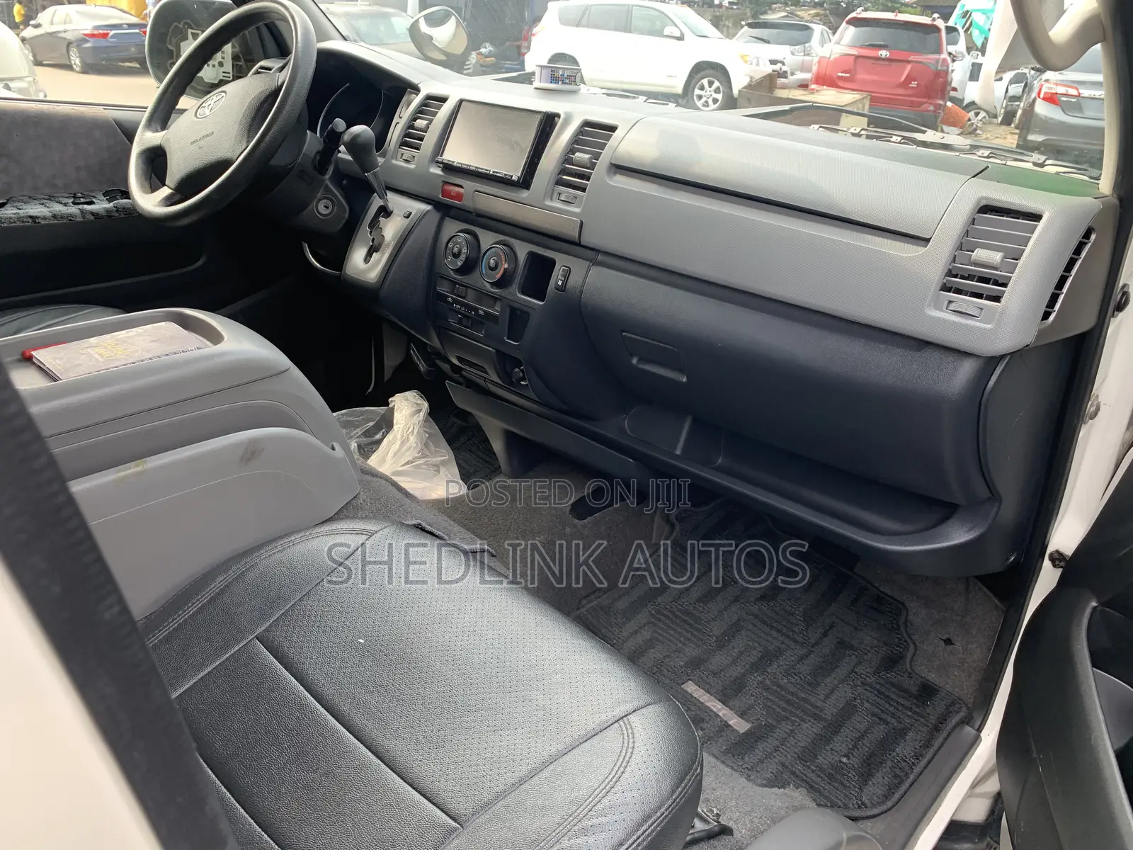 Toyota HiAce 2012 White