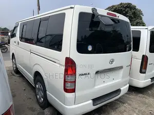 Toyota HiAce 2012 White