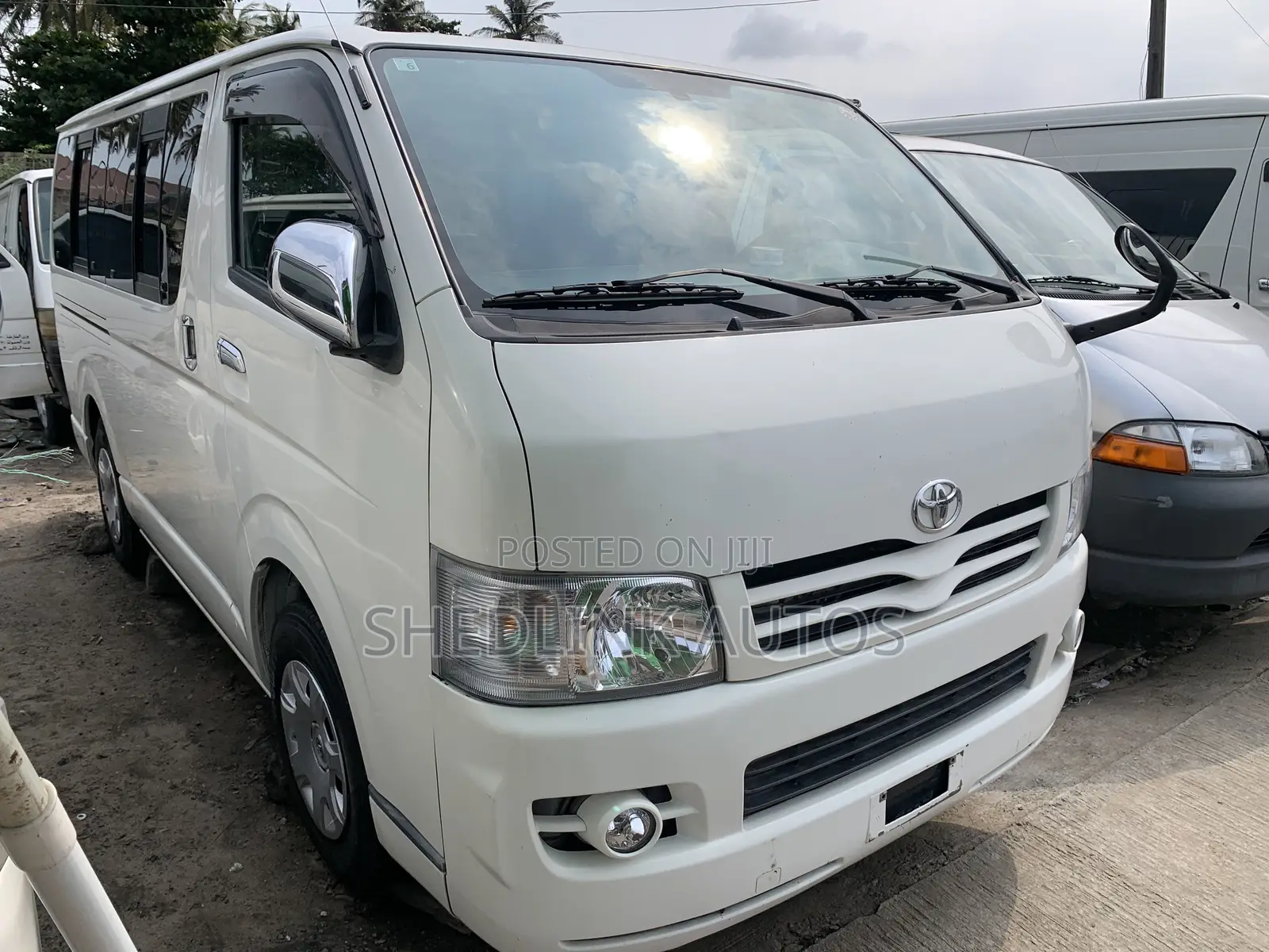 Toyota HiAce 2012 White