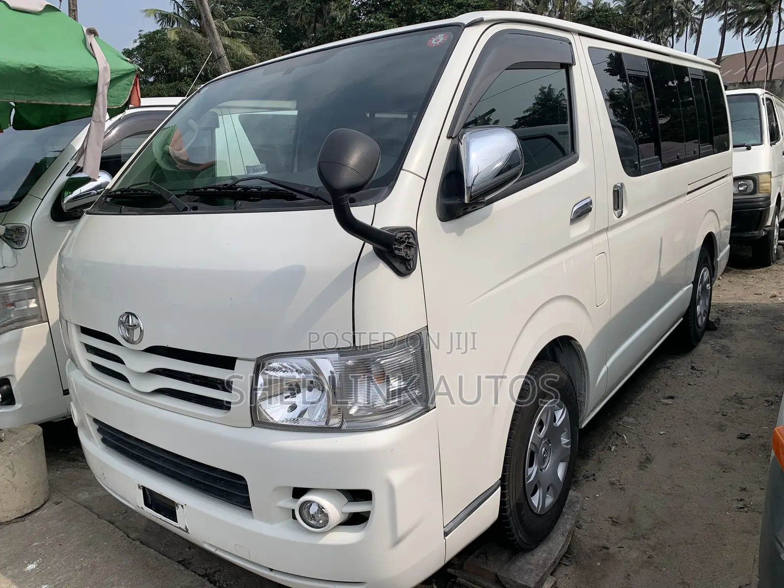 Toyota HiAce 2012 White