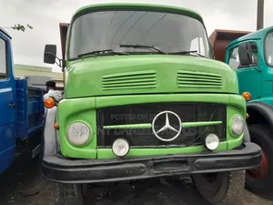 Mercedes-Benz 911 Tipper 1996 Green