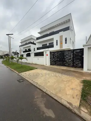 6bdrm Mansion in Guzape for sale