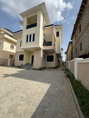 7bdrm Duplex in Guzape for sale