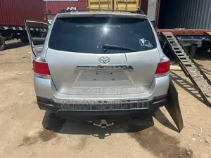 Toyota Highlander Limited 2012 Silver