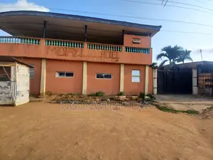 18 Rooms Hotel of Lasu Iba Expressway