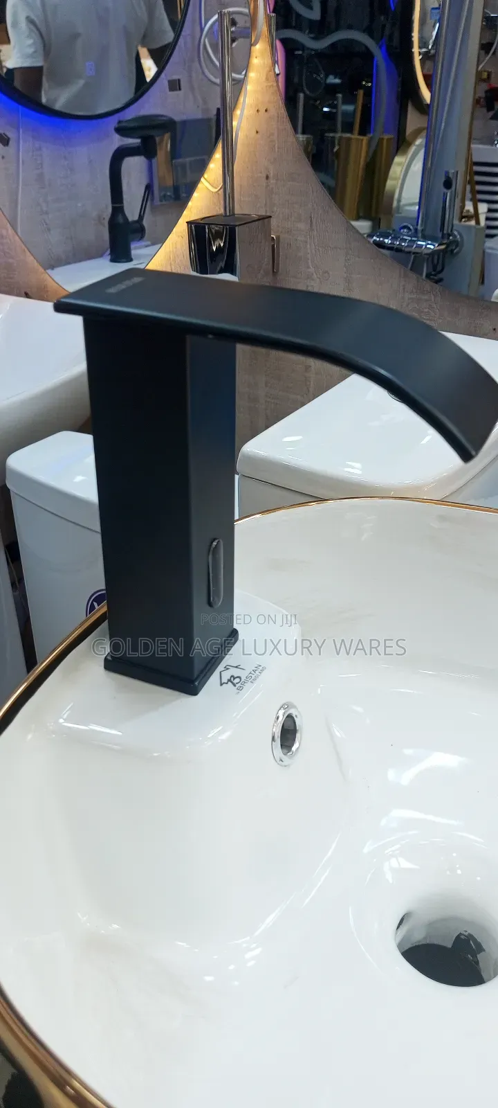Black Waterfall Sensor Tap