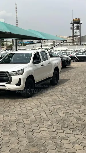 New Toyota Hilux 2024 White
