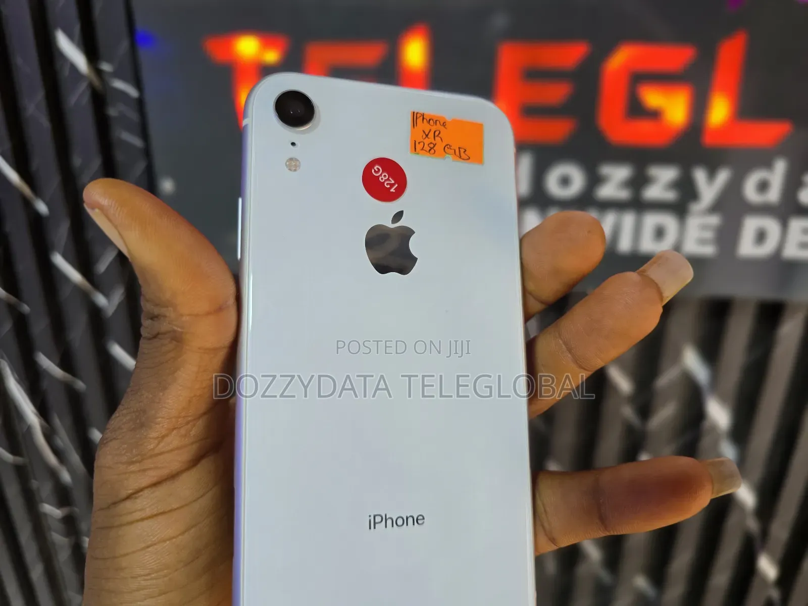 Apple iPhone XR 128 GB White