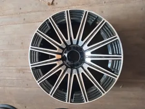 19-Inch Brand New Dubai Alloyed Wheels Are Available at Affordable Pri