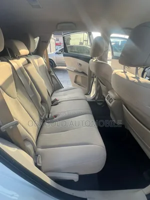 Toyota Venza LE 4dr Wagon (2.7L 4cyl 6A) 2015 White