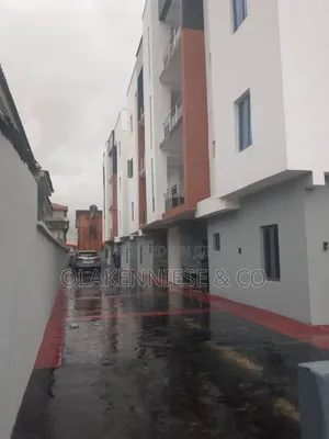 3bdrm Block of Flats in Aguda for sale