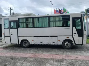 Isuzu Executive Bus 2018 White