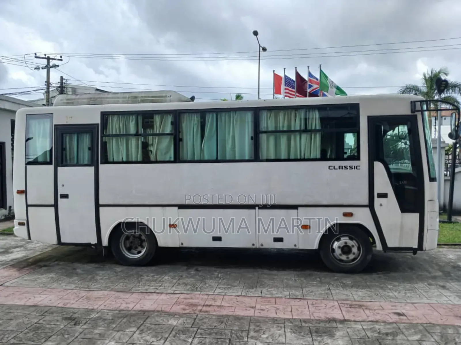 Isuzu Executive Bus 2018 White