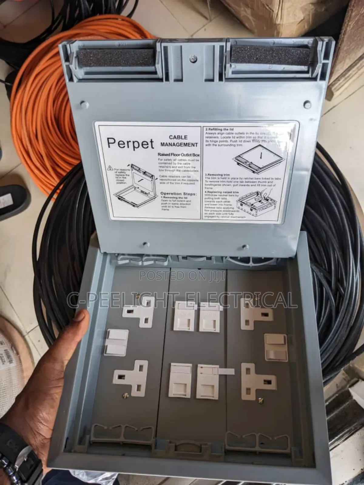 13a 4 Data Teeth Floor Box