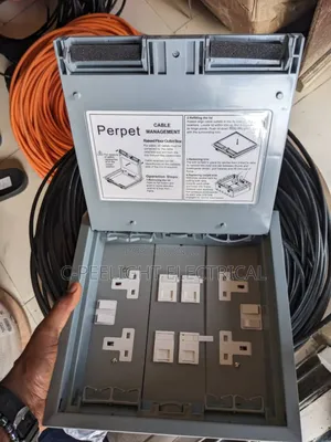 13a 4 Data Teeth Floor Box