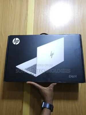 New Laptop HP 14-Dq1025cl 16GB Intel Core I7 SSD 512GB