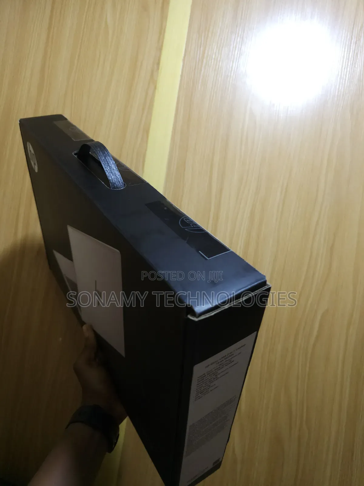 New Laptop HP 14-Dq1025cl 16GB Intel Core I7 SSD 512GB