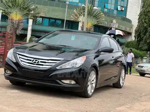 Hyundai Sonata Limited Sedan FWD (2.4L 4cyl 5A) 2010 Black