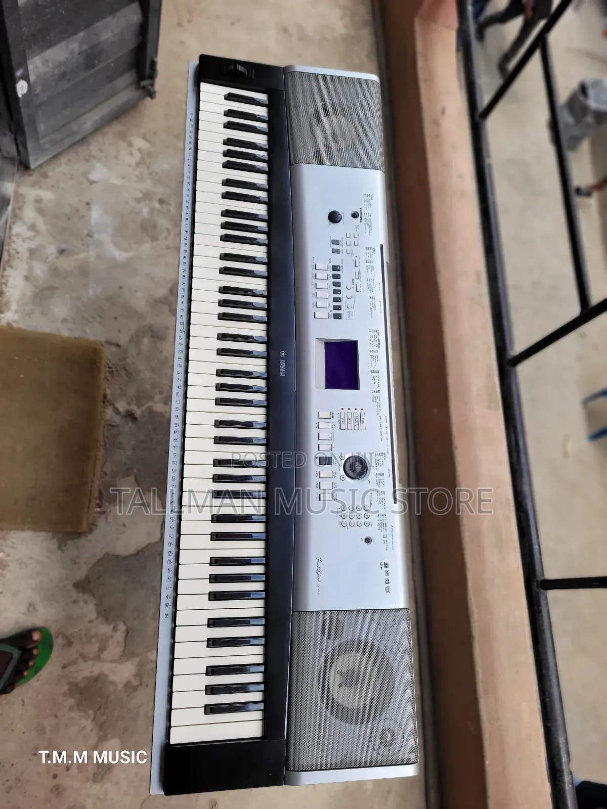 Yamaha DGX 530