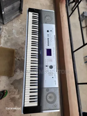 Yamaha DGX 530