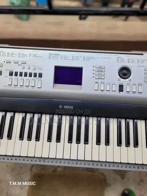 Yamaha DGX 530