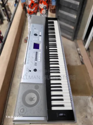 Yamaha DGX 530