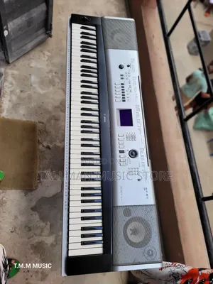 Yamaha DGX 530