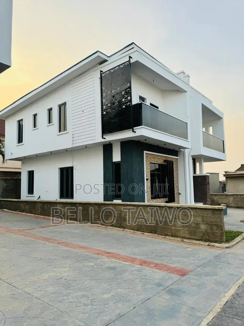 Fully Detached New 4 Bedrooms for Sell
