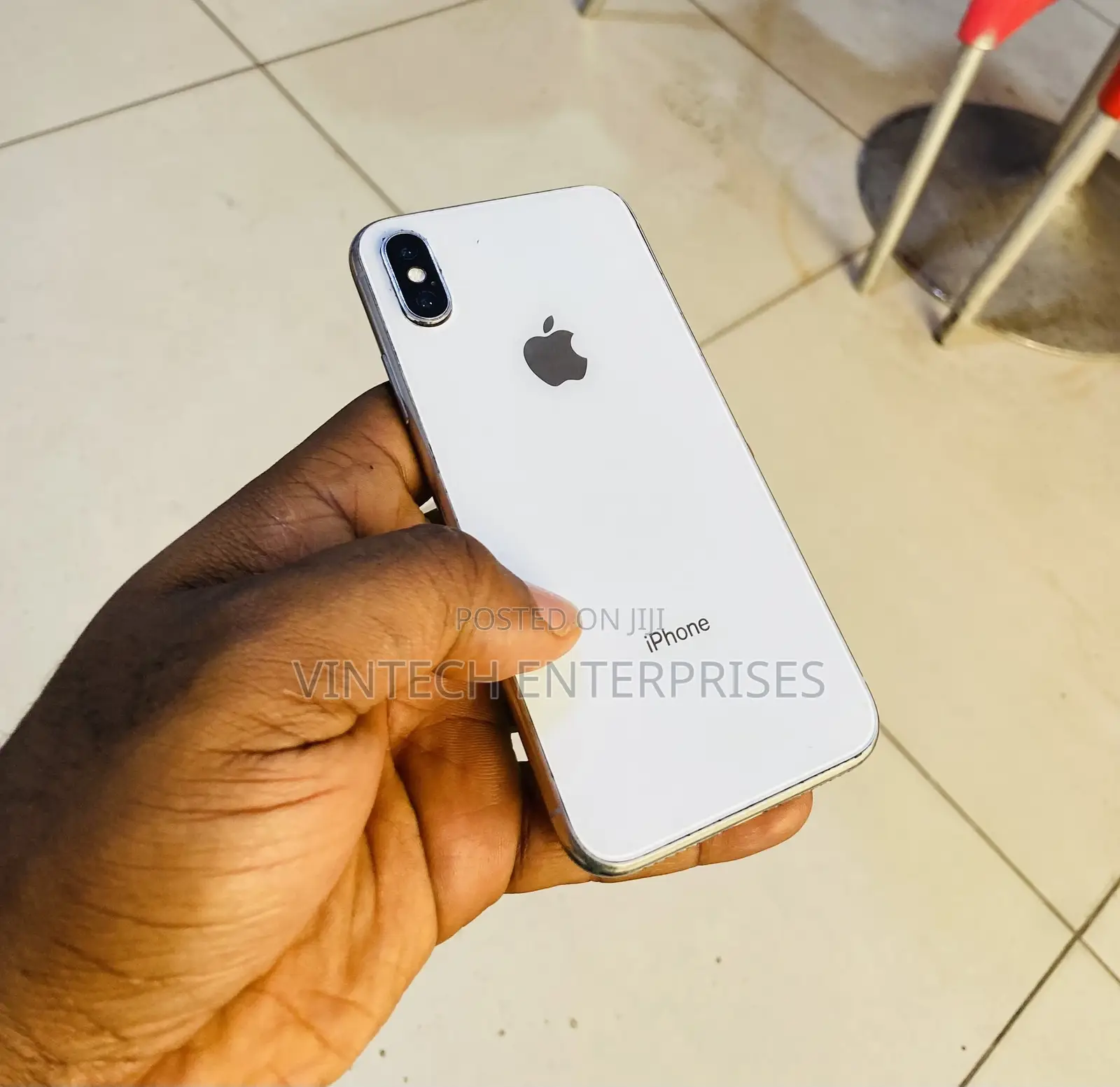 Apple iPhone X 64 GB White